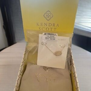 Kendra Scott Gold Oval Pendant Necklace